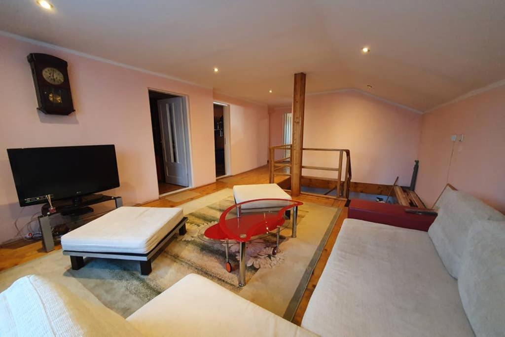 Апартаменти Casa Frizerului - Pets Allowed For Free & Moto Friendly Себеш Екстер'єр фото